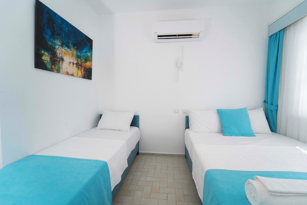 Deluxe Room - Photo 3