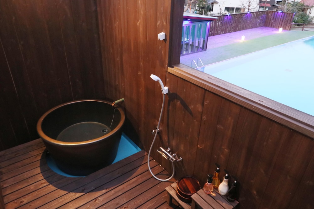 Japanese Western Style Room with Private Open-air Bath (21 sqm) photo 3