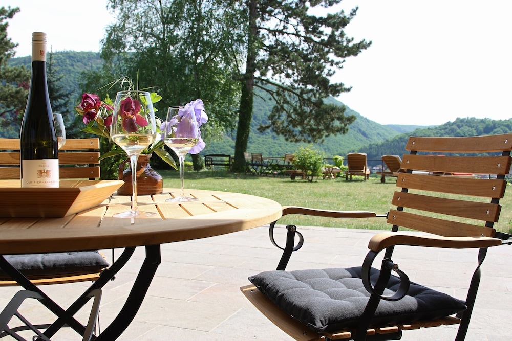 Exclusive Apartment, 2 Bedrooms, Patio photo 1