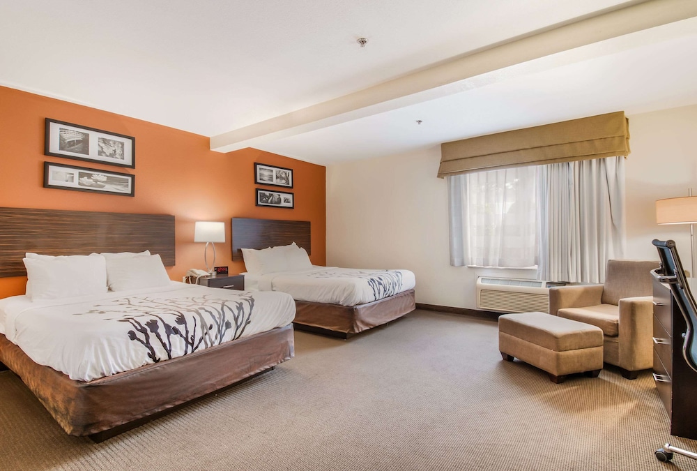 Room, 2 Queen Beds, Accessible, Non Smoking