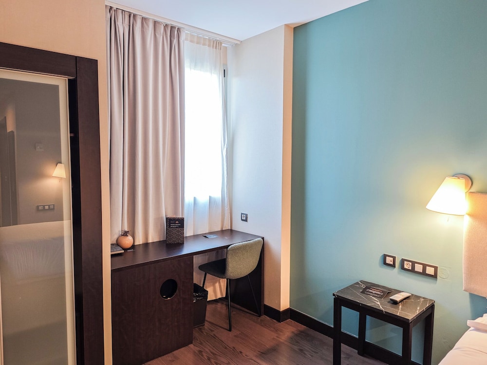 Single Room photo 3