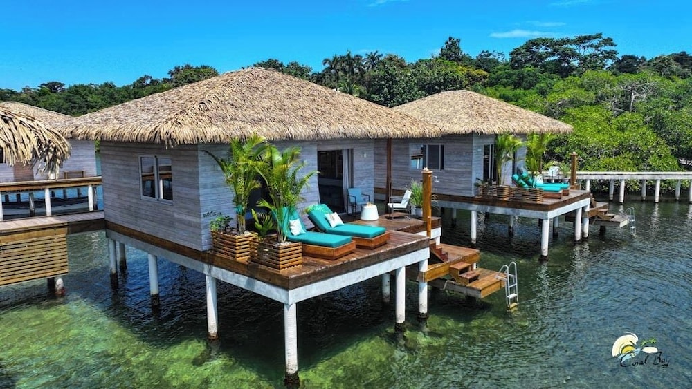 Coral Bay Bungalow "Ocean Light"