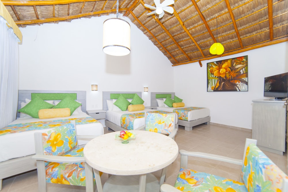 Family Room, 1 Bedroom, Ensuite - Photo 1