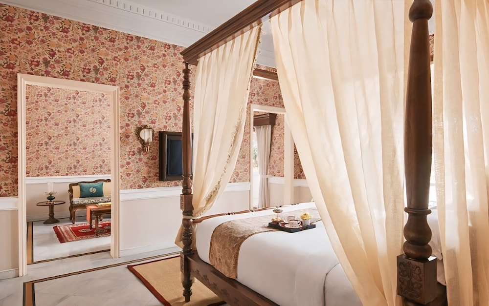 Premium Suite - Photo 1