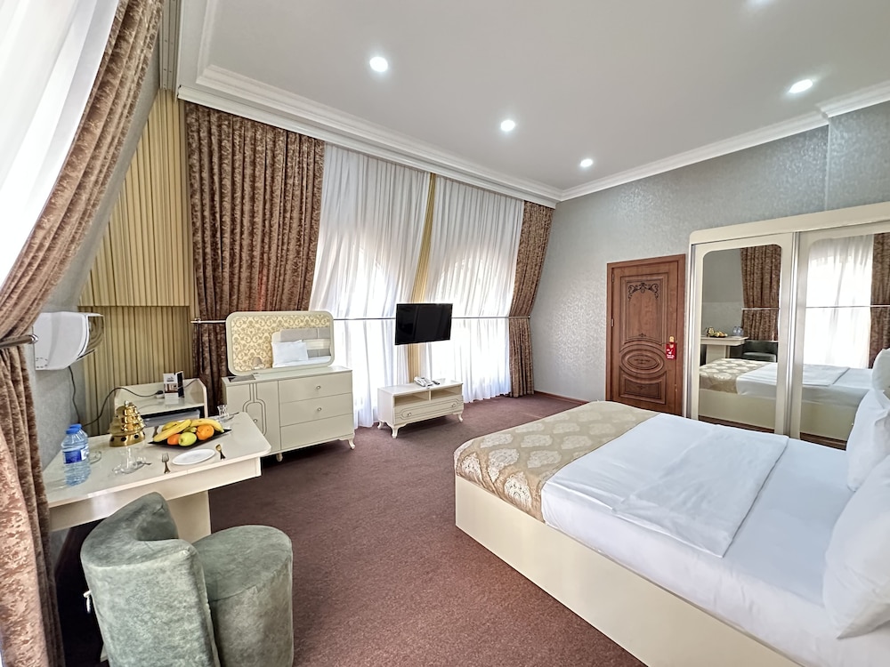Elite Double or Twin Room - Photo 3