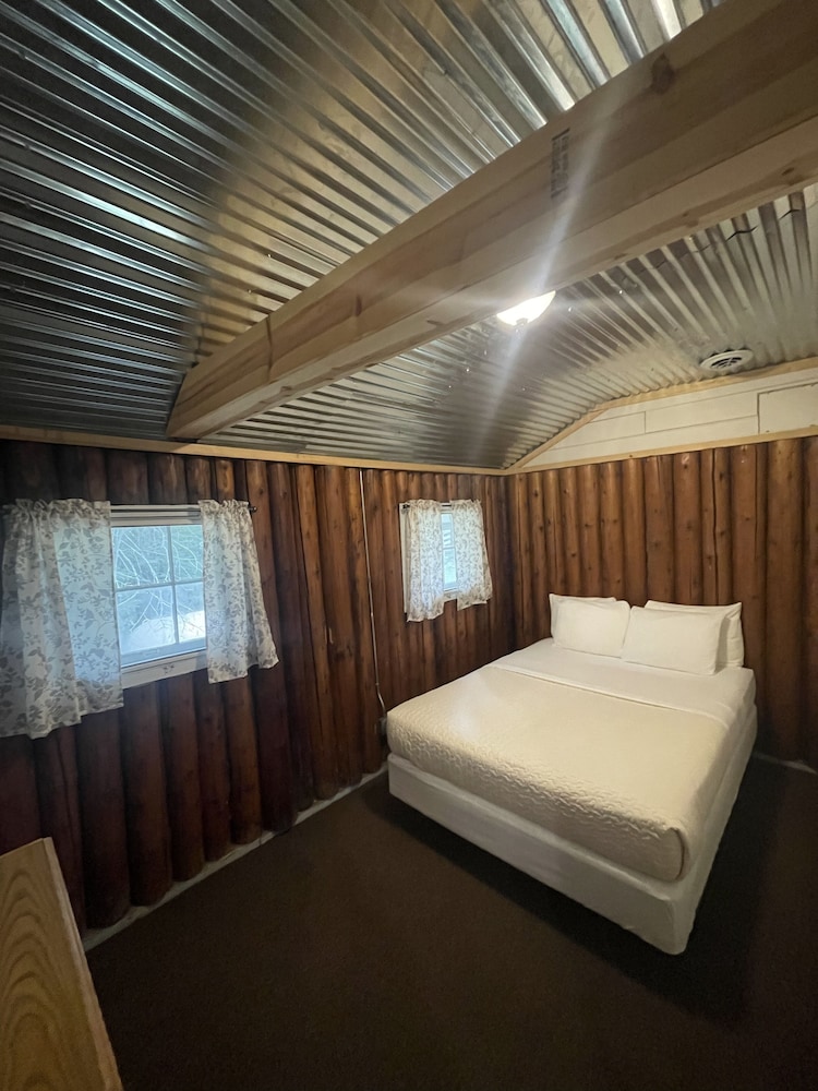 Standard Duplex, 1 Bedroom, Partial Lake View photo 1