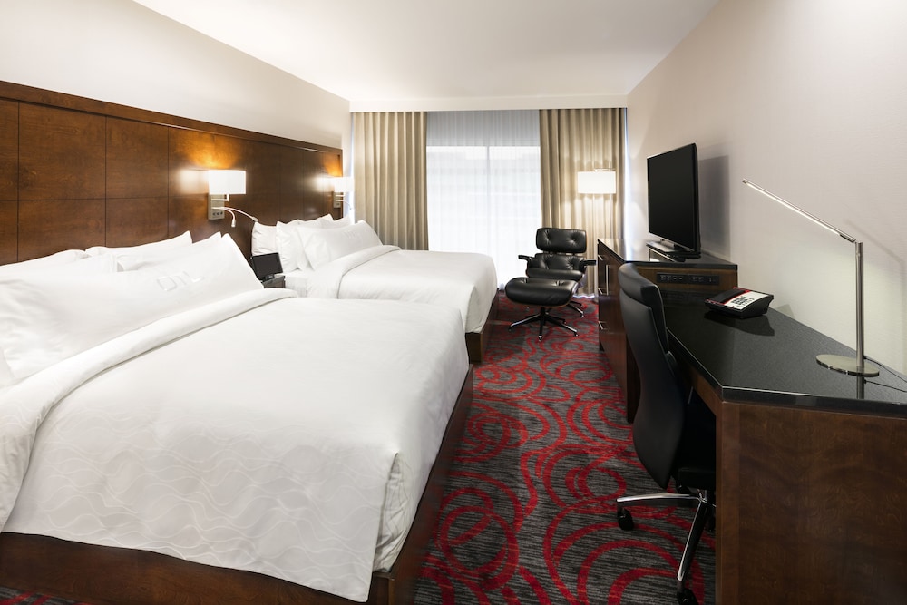 Premium Room, 2 Queen Beds photo 3
