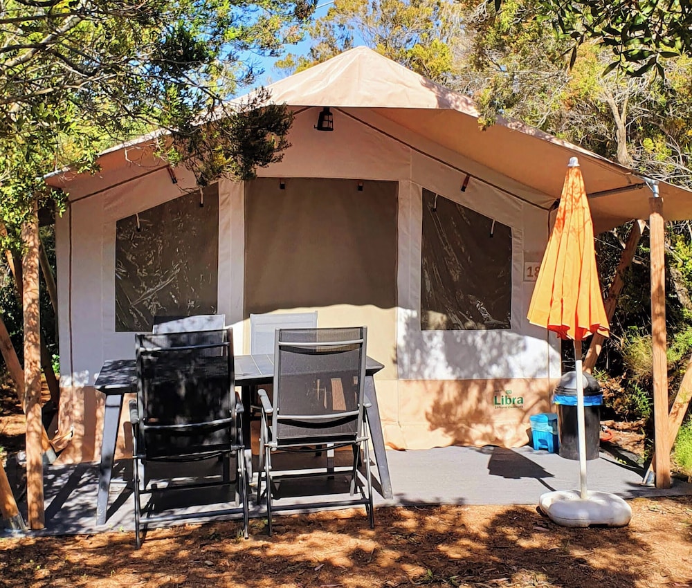 Deluxe Tent, Oceanfront photo 2