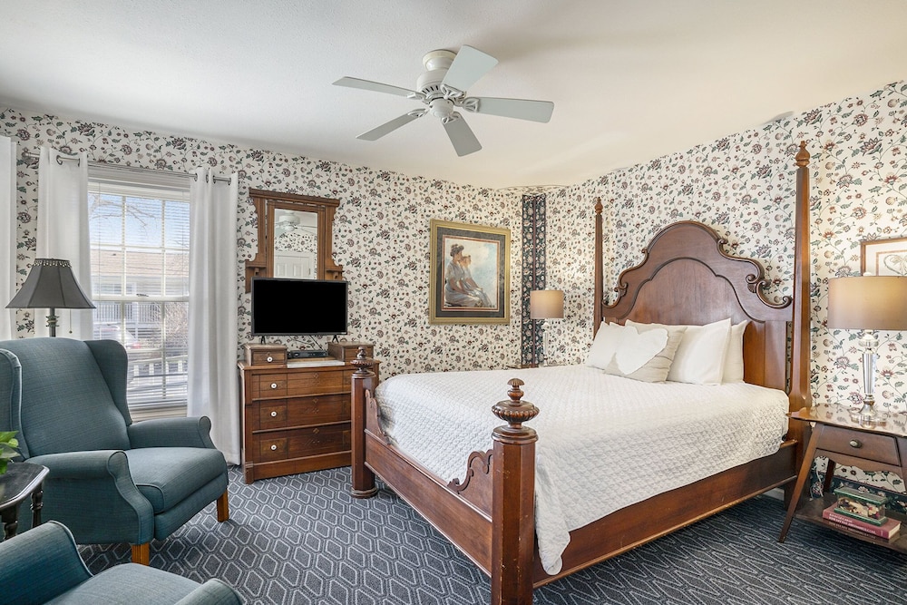 Tamarack Room