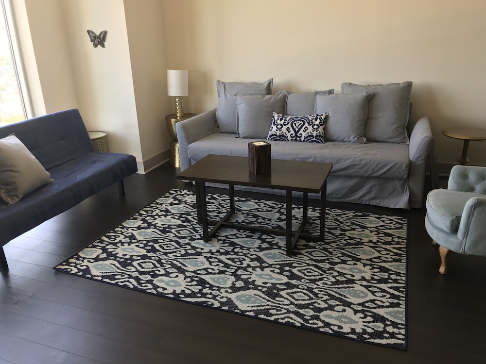 Luxury Apartment, 1 Queen Bed, City View, Executive Level photo 1
