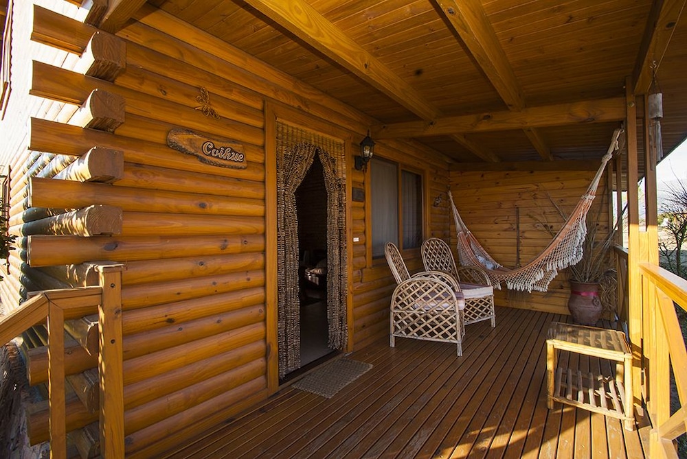 Deluxe Cabin, 1 Queen Bed, Non Smoking, Private Bathroom (Romantic Luxury C) photo 3