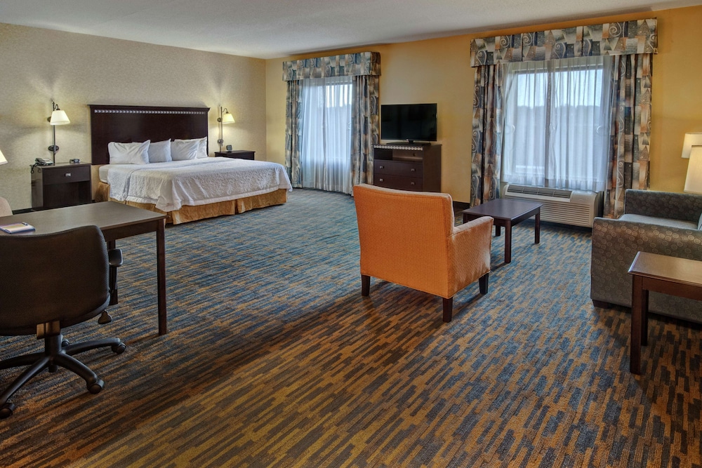 Studio, 1 King Bed, Accessible, Non Smoking at Hampton Inn Roanoke Rapids in Roanoke Rapids