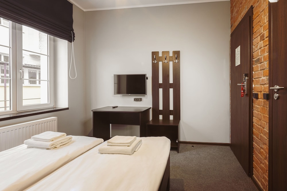 Standard Double or Twin Room photo 2