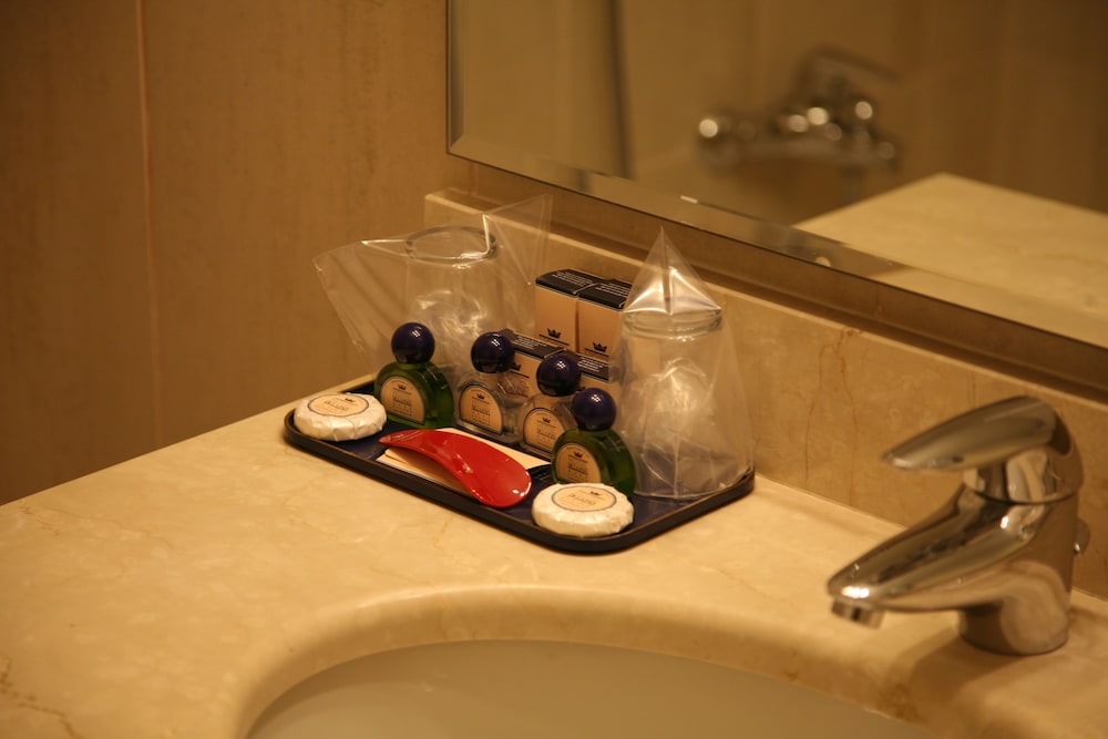 Standard Double or Twin Room, 1 Bedroom, Lake View - Photo 4