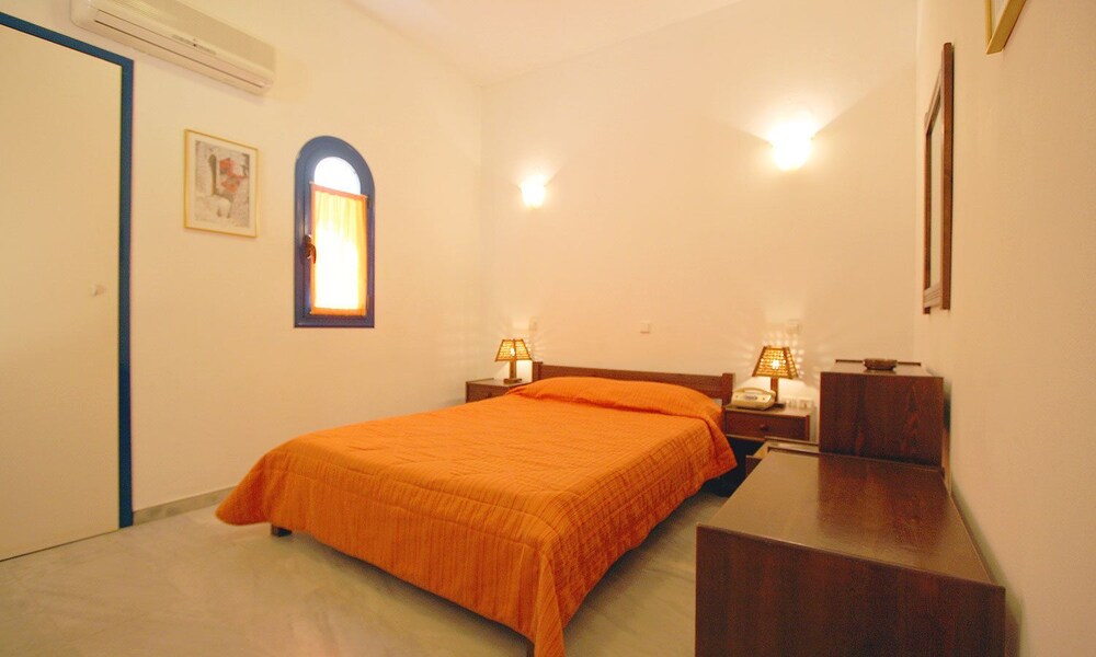 Double or Twin Room - Photo 2