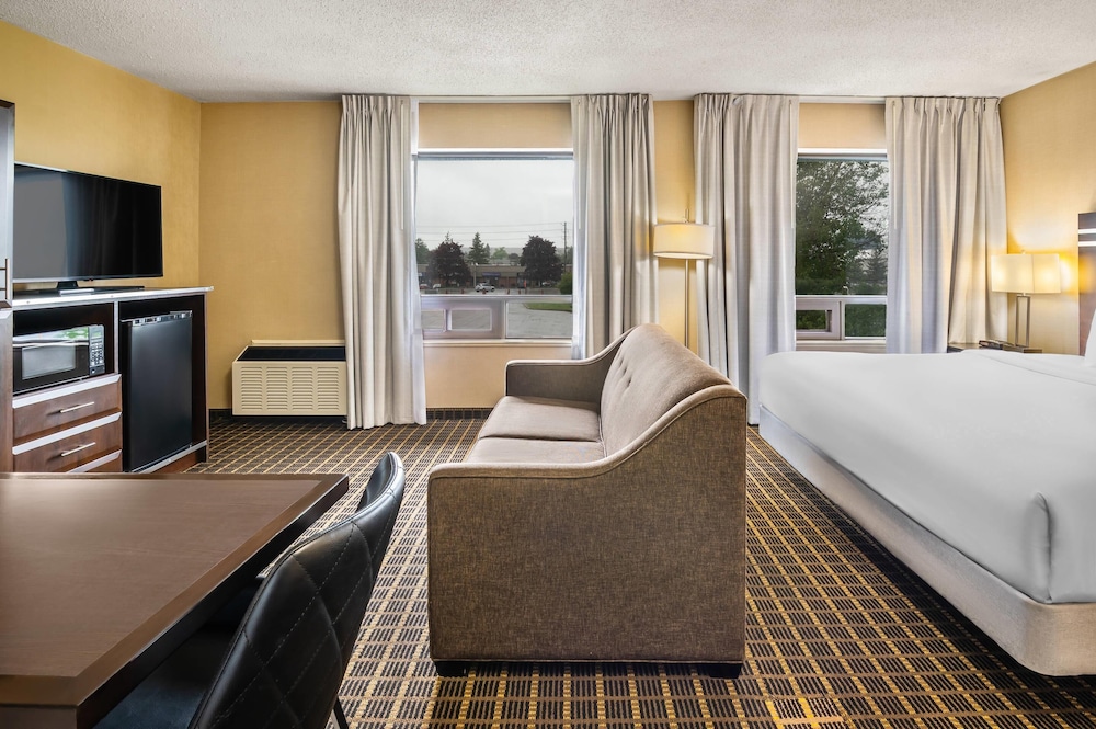 Suite, 1 King Bed with Sofa bed, Non Smoking (Efficiency, Upgrade)