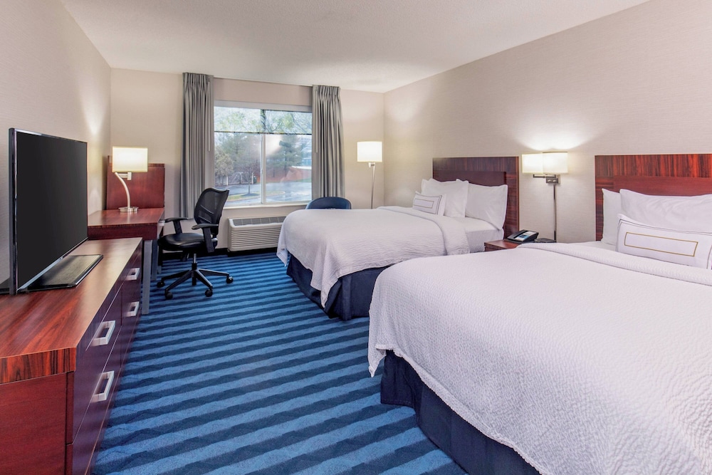 Room, 2 Double Beds (Mobility Accessible, Roll-In Shower) photo 1