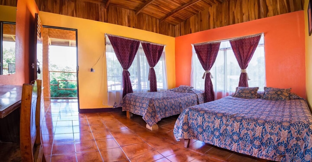 Basic Triple Room photo 1