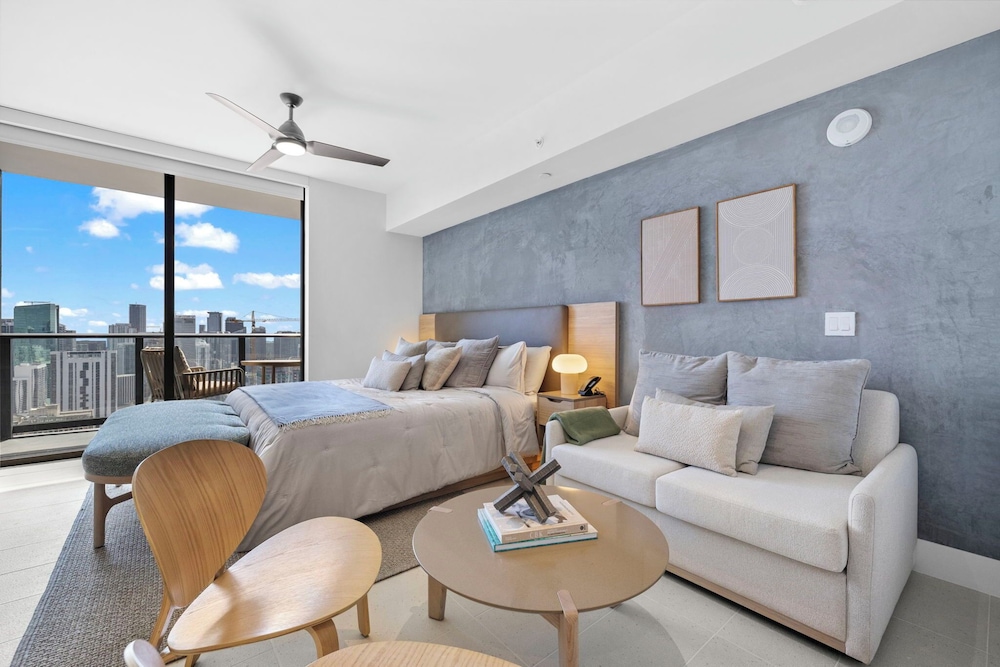 Luxury Studio, City View photo 1