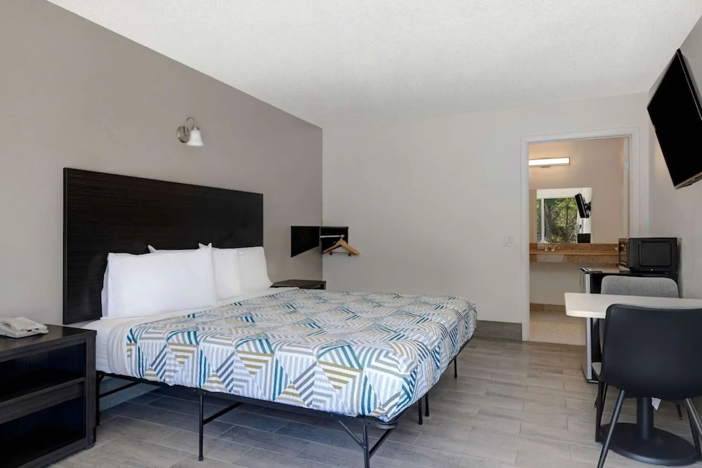 Standard Room - Photo 1