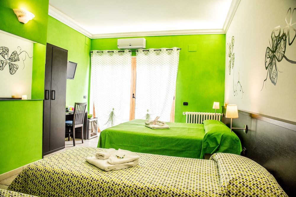 Quadruple Room, Terrace photo 2