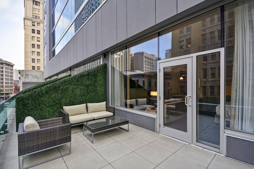 Studio, 1 King Bed, City View (Balcony) - Photo 3