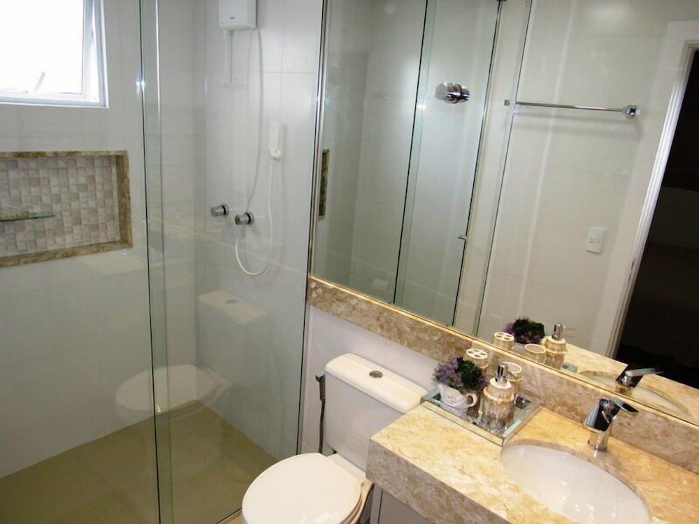 Family Apartment, Multiple Bedrooms, Ensuite, City View photo 3
