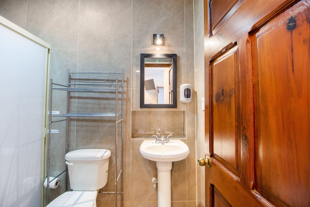 Standard Room - Photo 6