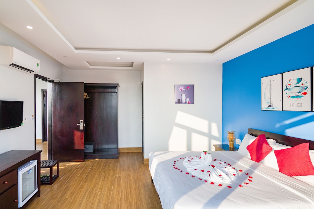 Grand Deluxe Double With Balcony - Photo 3