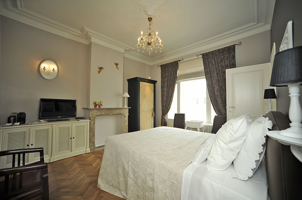 Grand Double Room photo 1