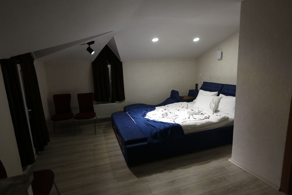 Standard Double Room photo 2