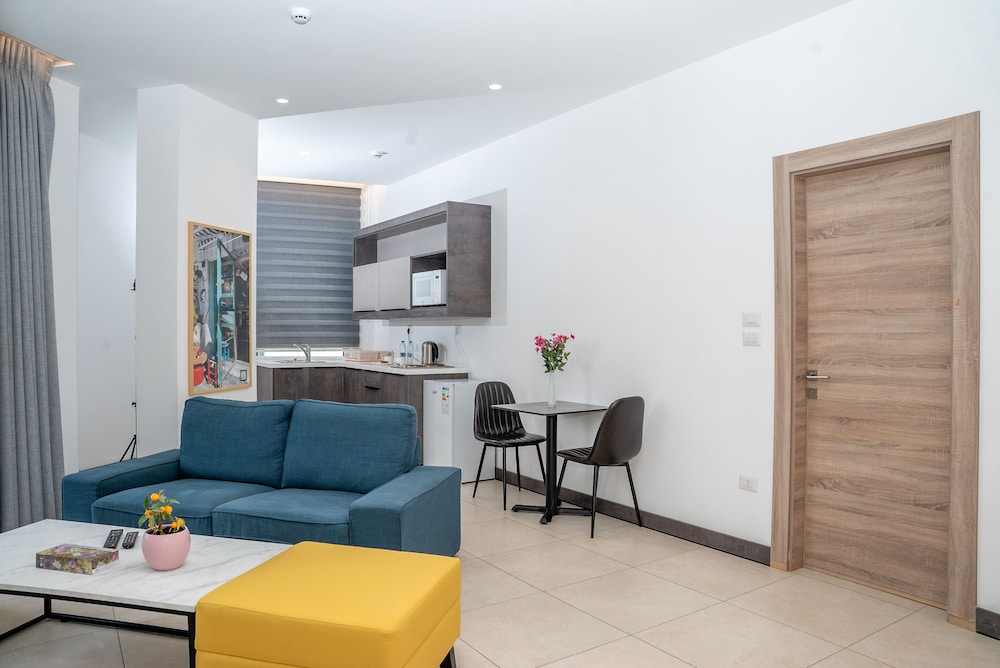 Studio Suite photo 3