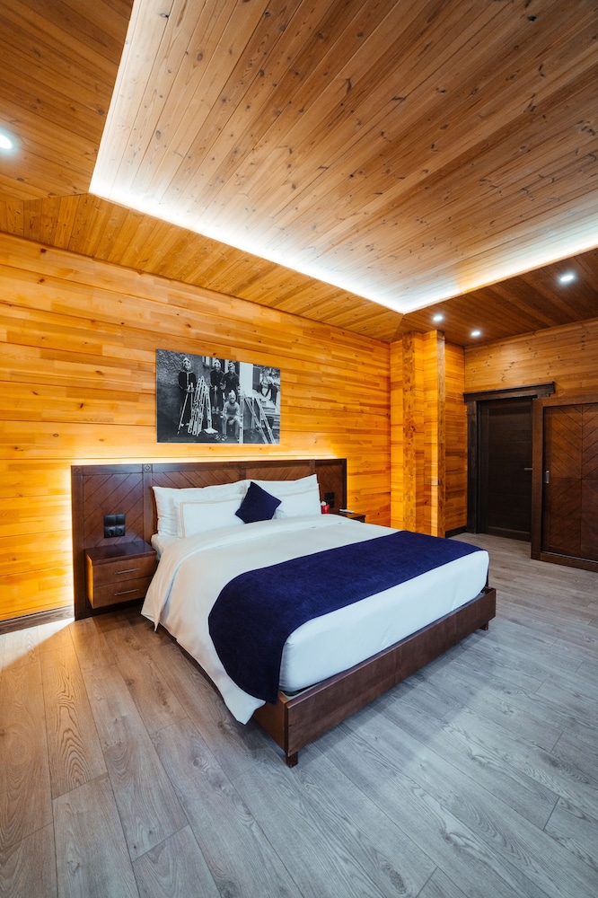 Superior Chalet