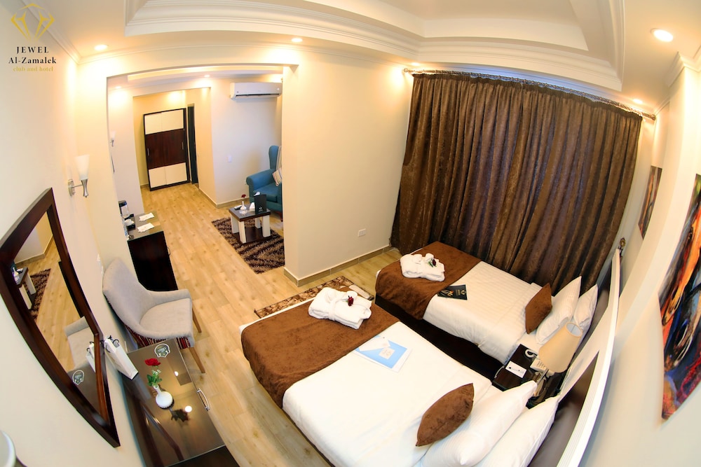 Deluxe Room, 1 Bedroom, City View thumbnail 5
