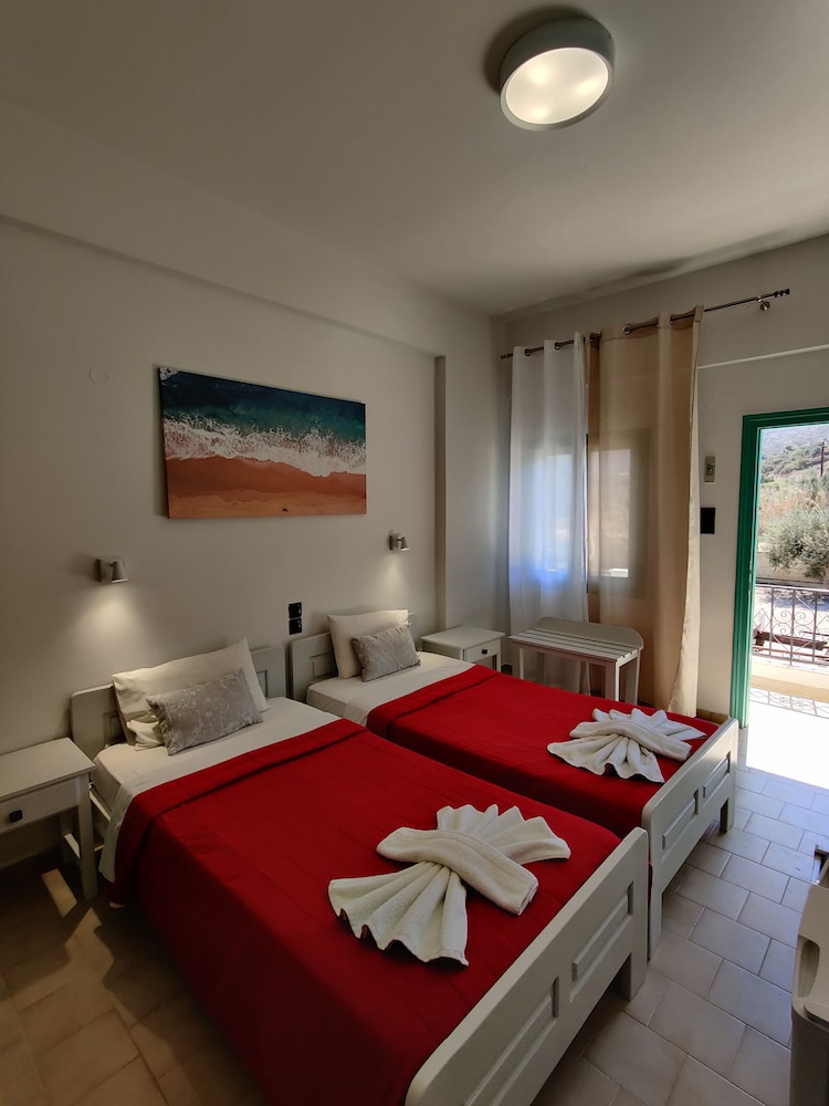 Standard Room - Photo 12
