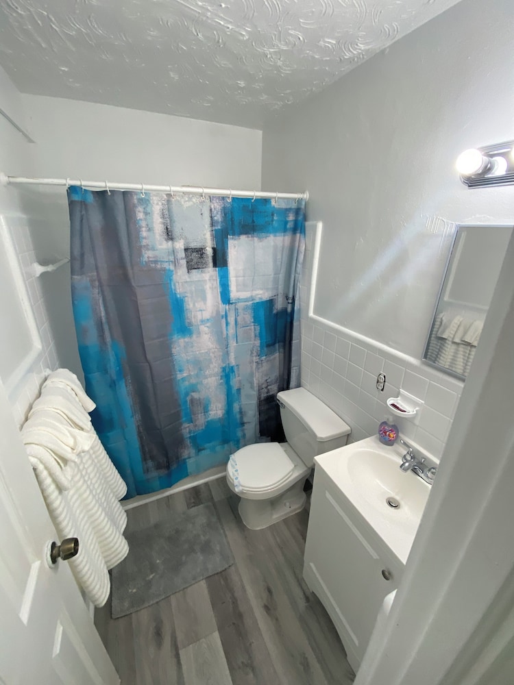 Signature Studio Suite, Pool View photo 2