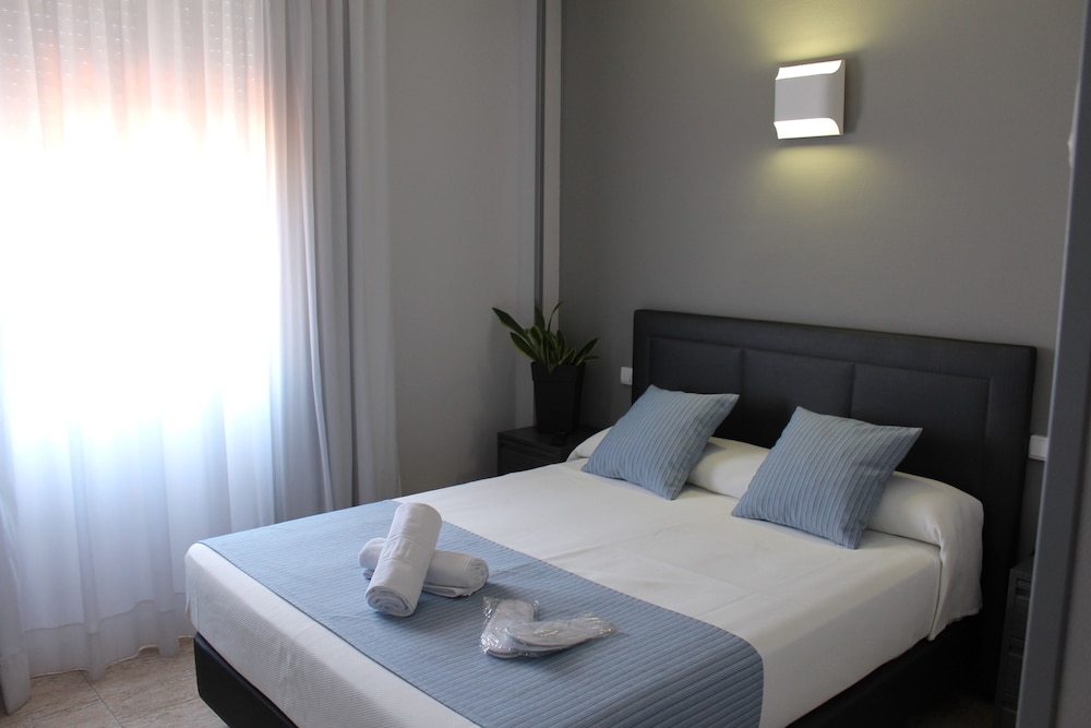 Double Room - Photo 2