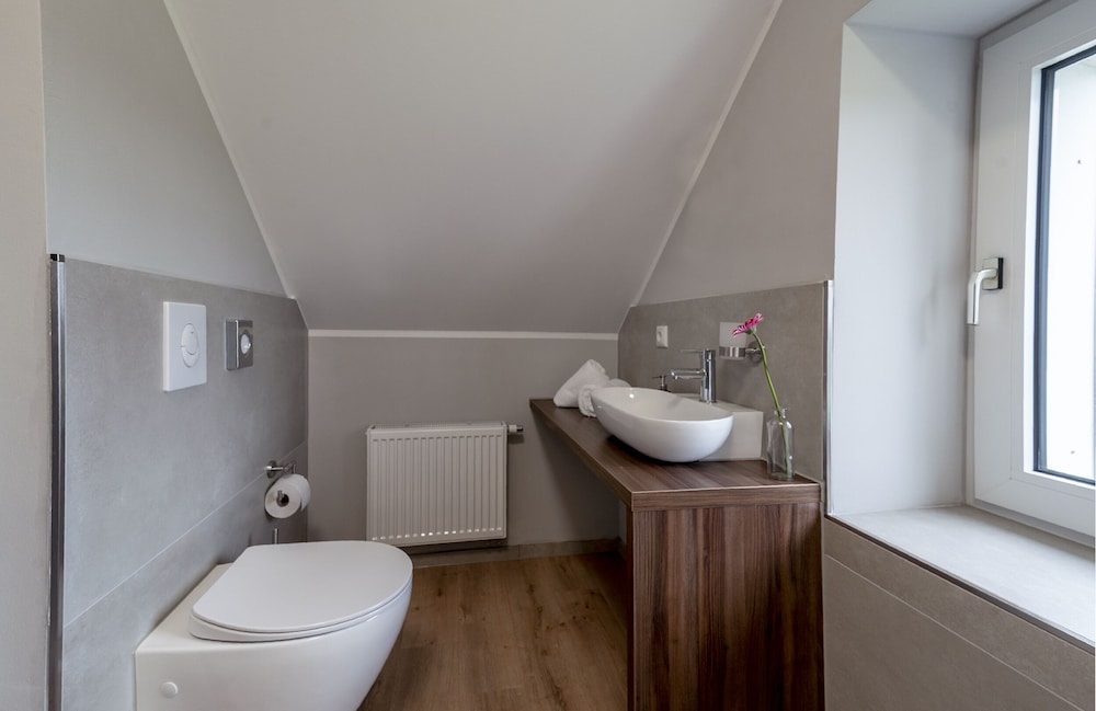 Economy Double Room photo 2