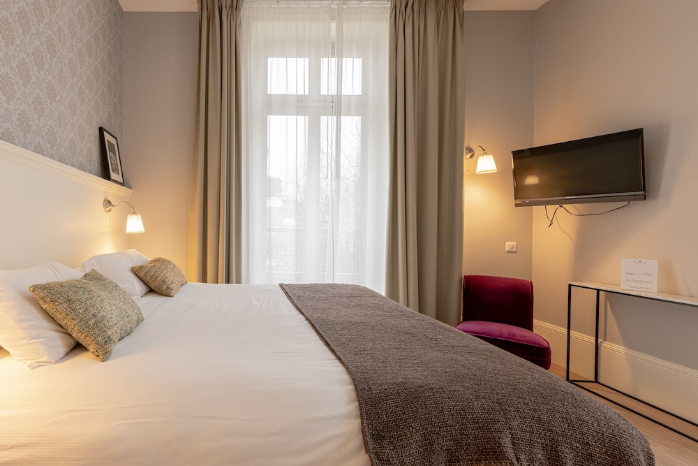 Superior Studio, Ensuite, Garden View