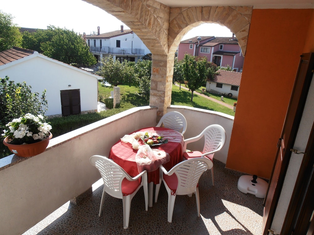 Luxury Apartment (4)