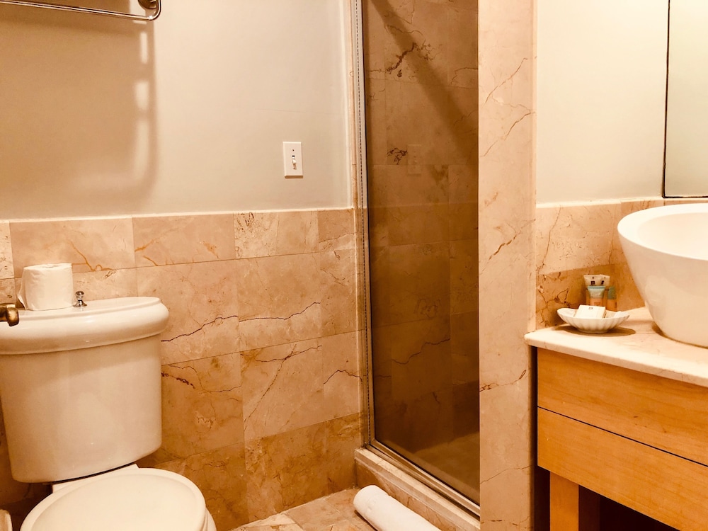 Superior Double Room, 1 Queen Bed, Private Bathroom photo 2