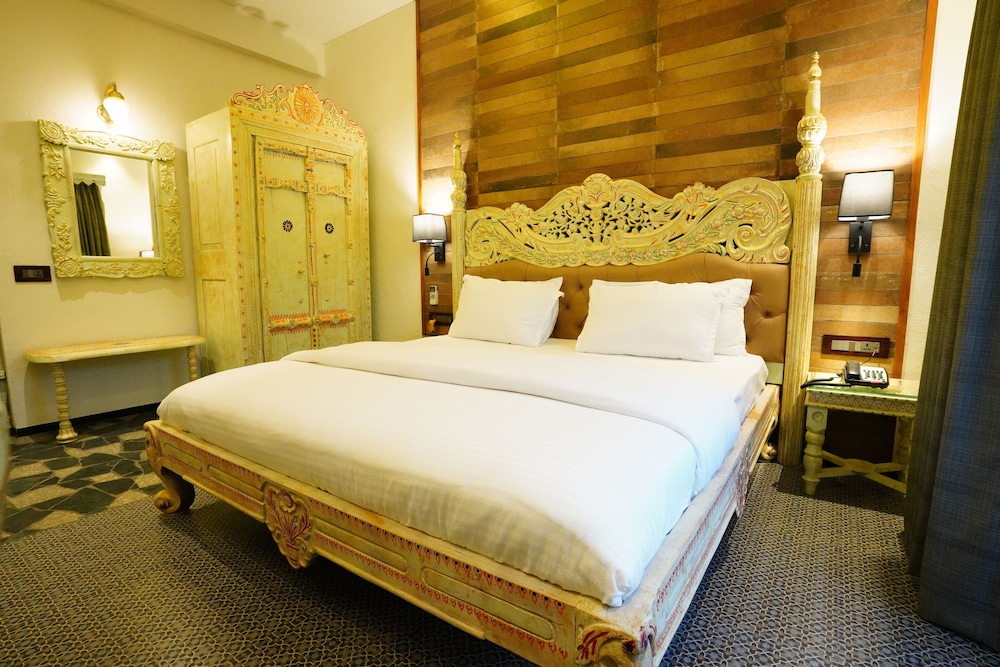 Deluxe Room - Photo 3