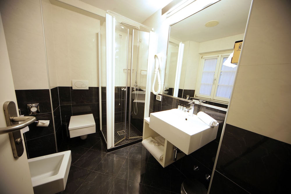Quadruple Room, Non Smoking - Photo 4