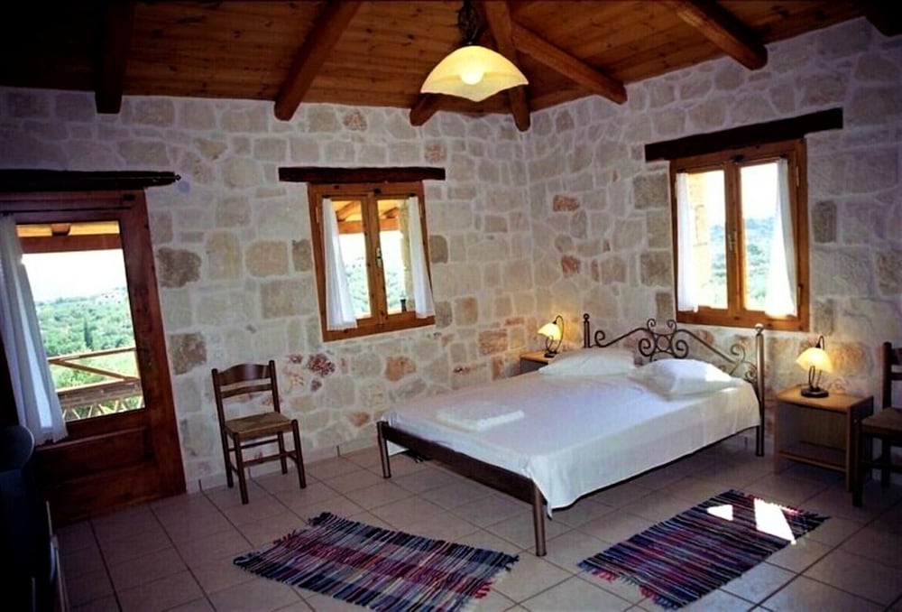 Traditional Apartment, 2 Bedrooms, Sea View (2)