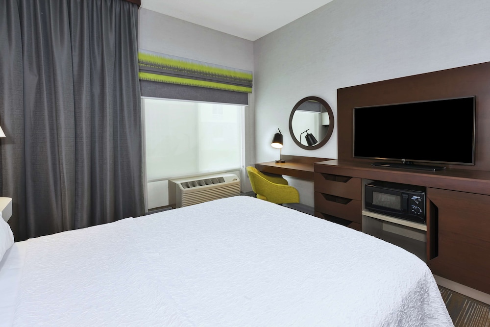 Room, 2 Queen Beds, Accessible, Non Smoking - Photo 1