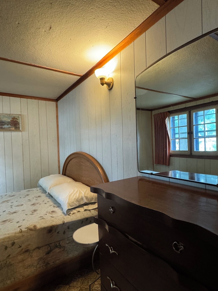 Basic Cottage, Kitchen, Garden Area photo 2