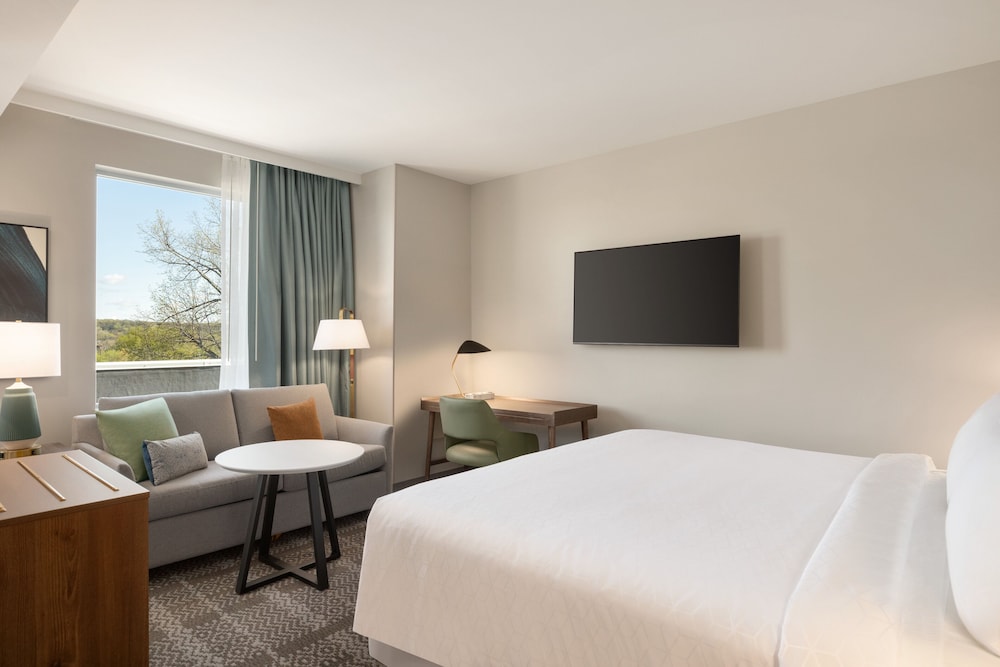 Studio Suite, 1 King Bed, Kitchen (Top Floor) - Photo 1