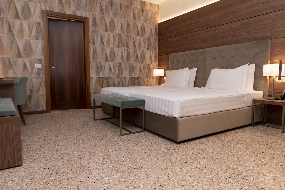 Superior Room - Photo 9