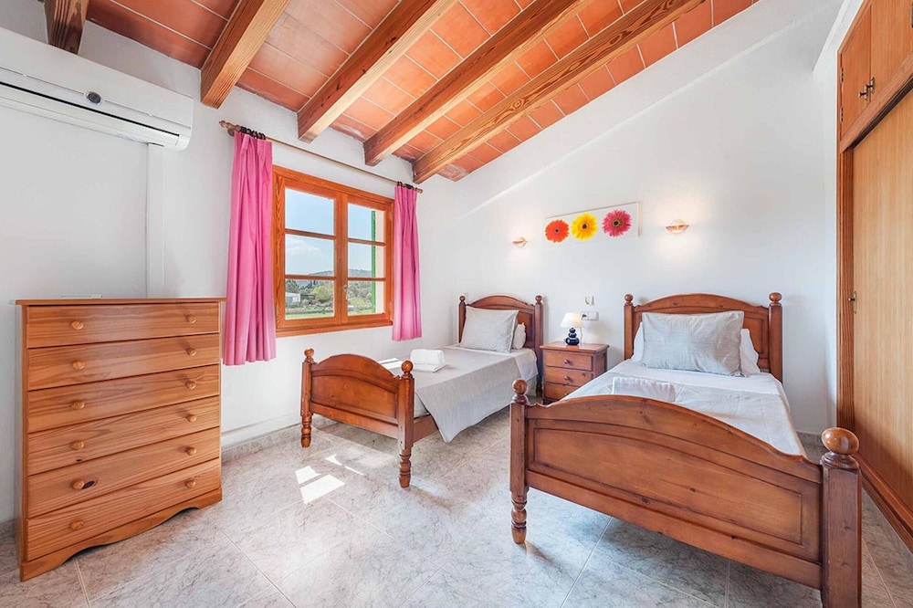 Villa, 5 Bedrooms photo 2