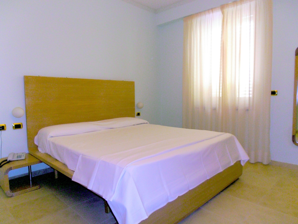 Classic Double Room - Photo 1